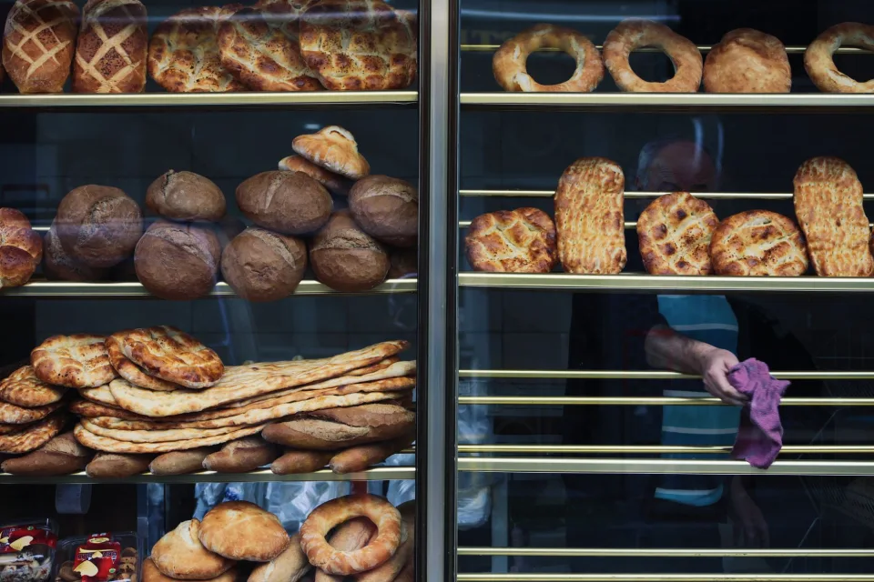 Bánh nên thử khi ghé tiệm